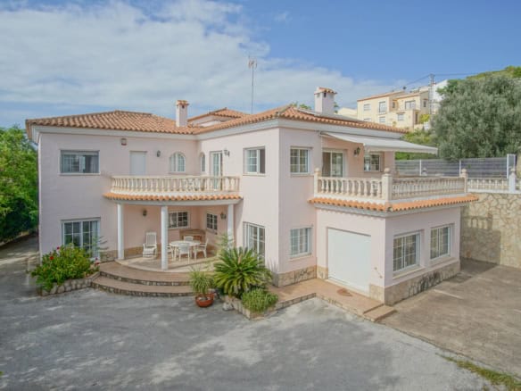 For Sale. Villa in Orba