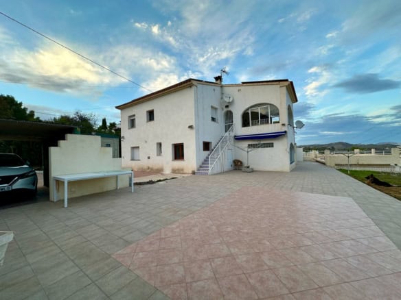 Sea view villa for sale
