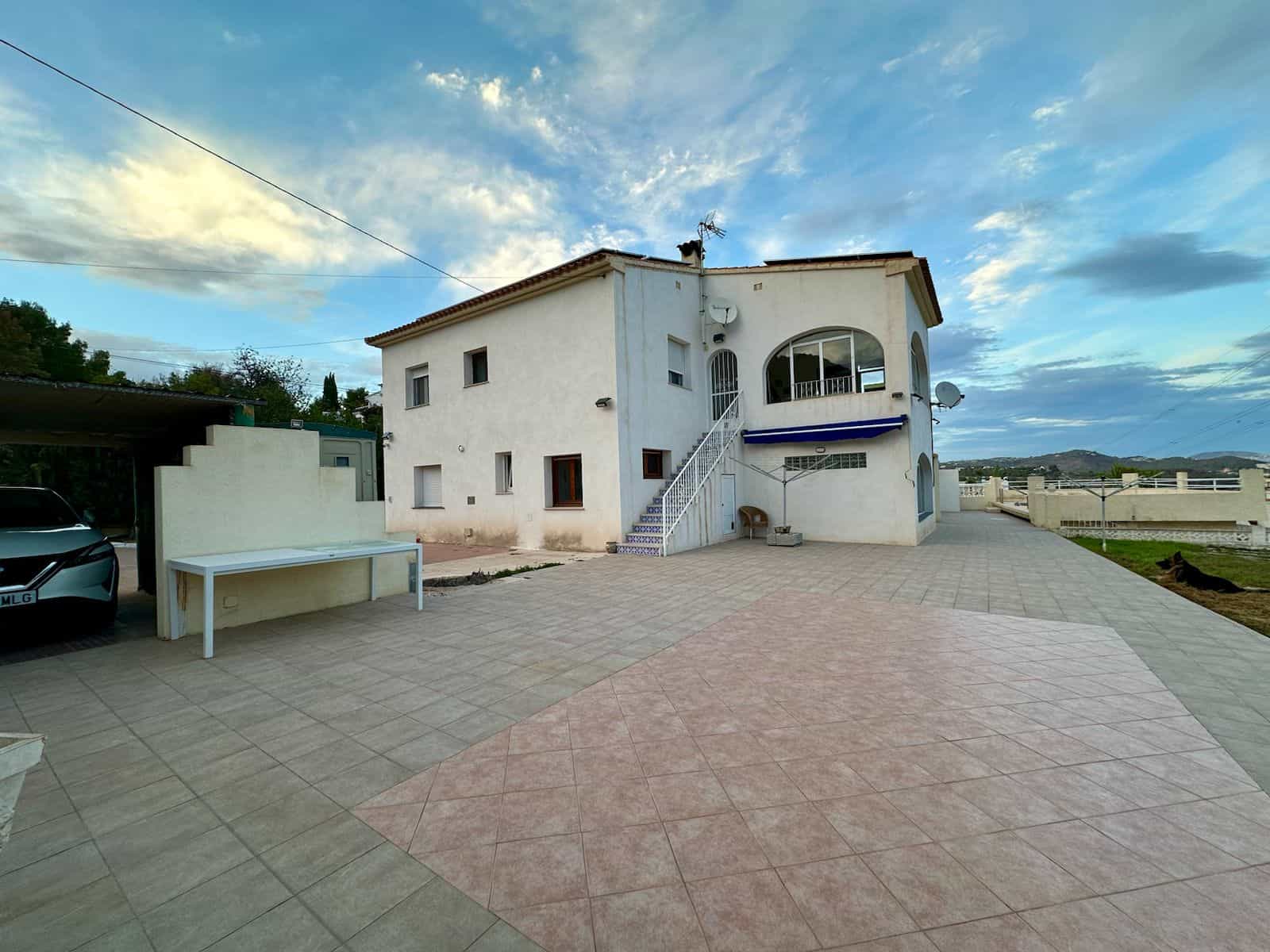 Sea view villa for sale