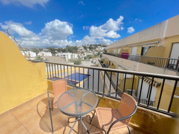 Ideal easy lock-up and go apartment for sale in Moraira center