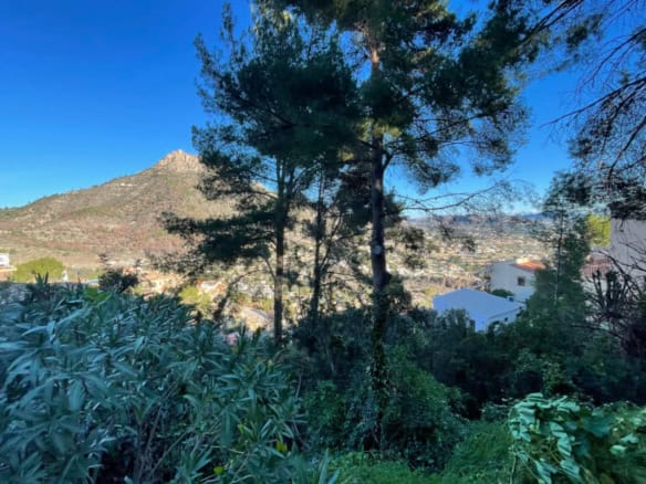 Building plot with open views for sale in Calpe