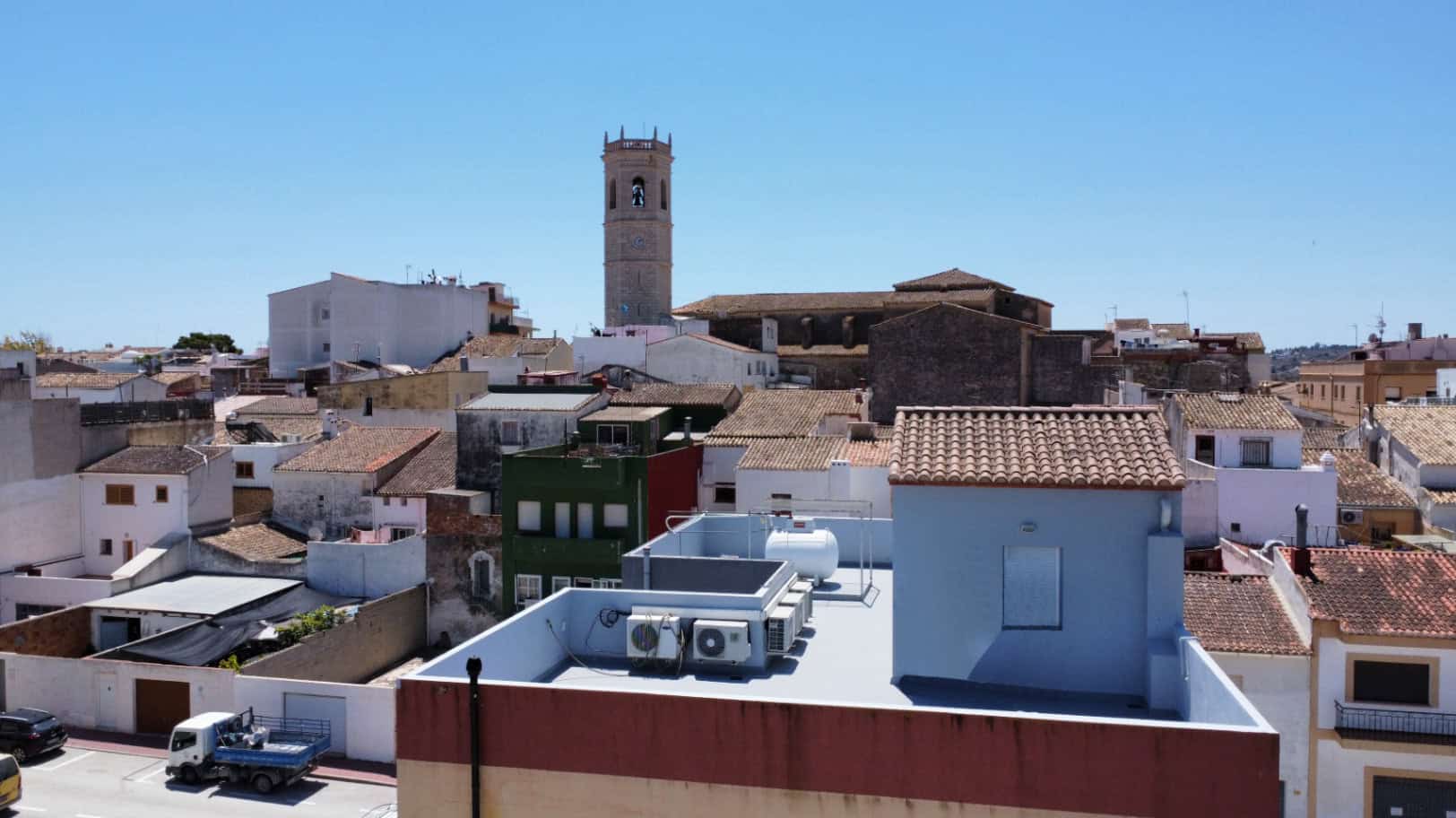 1 apartment and garage (registered as commercial premises) and extra plot