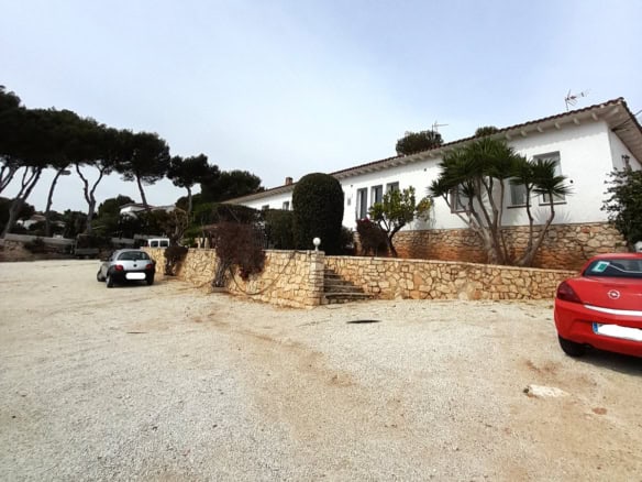 For Sale. Villa in Teulada
