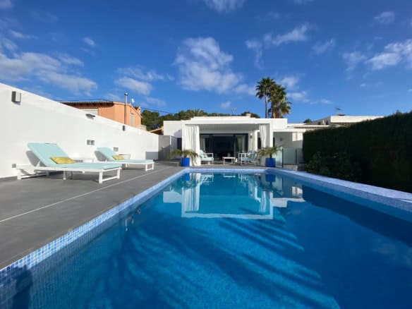 Villa for sale in Moraira