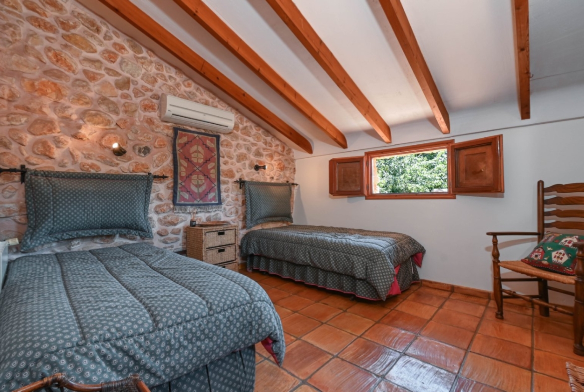 RE02-703658 villa for sale in Jalón