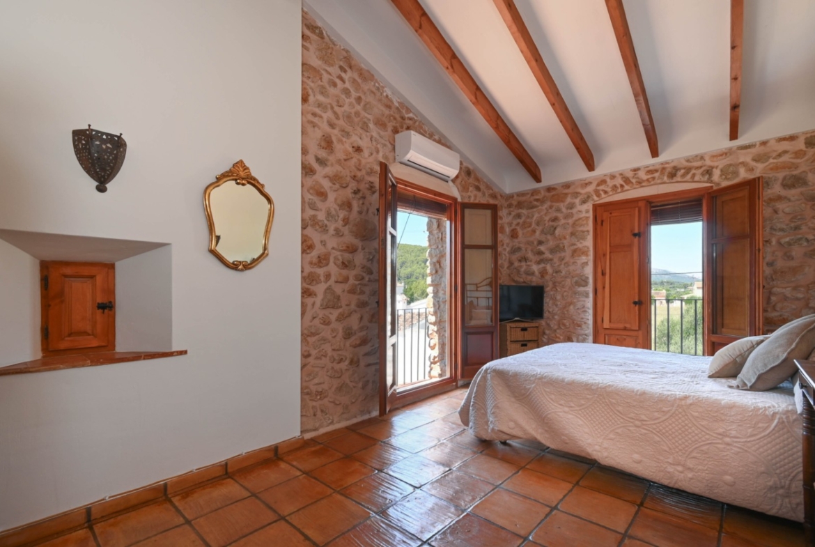 RE02-703658 villa for sale in Jalón
