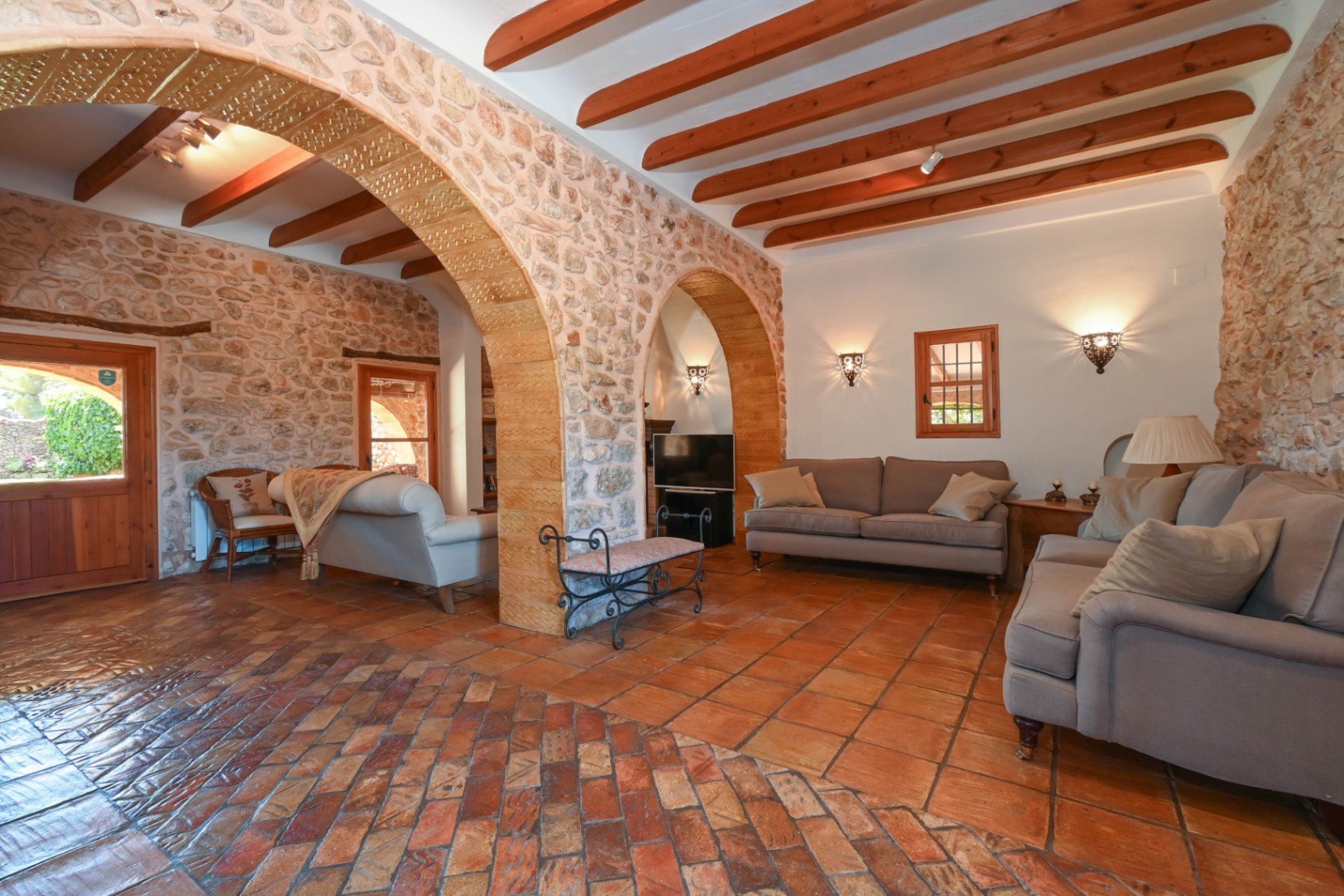 RE02-703658 villa for sale in Jalón