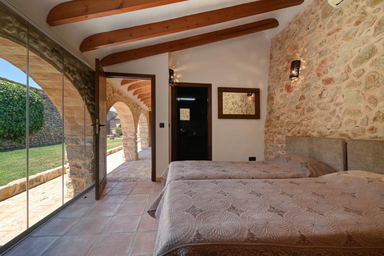 RE02-703658 villa for sale in Jalón