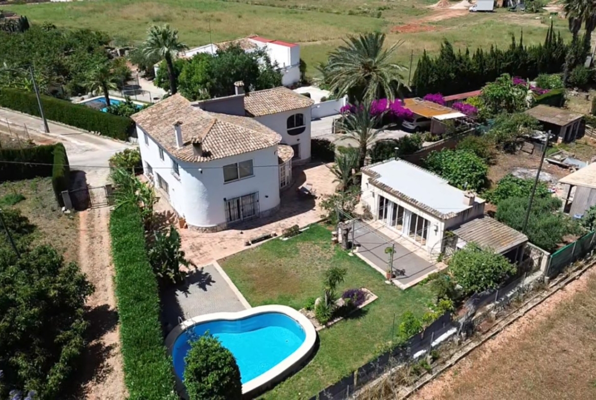 RE02-133028  villa en venta en Pedreguer