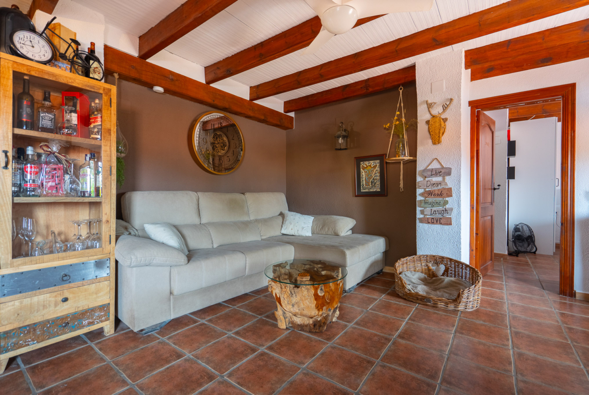 RE02-377620  commercial_premises à la vente à Sagra