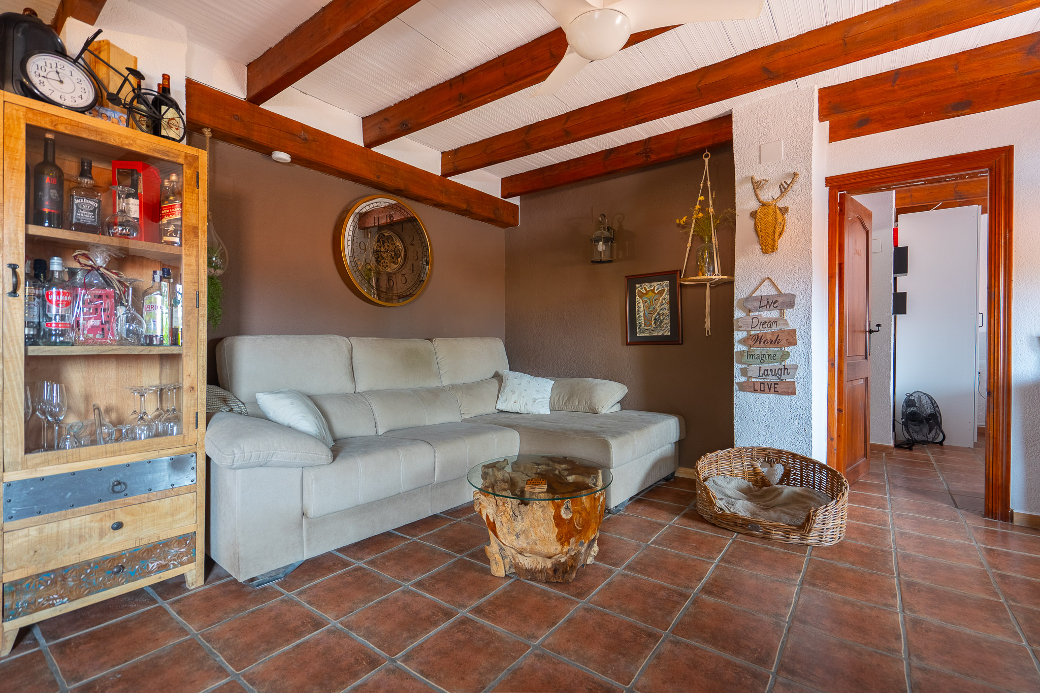 RE02-377620  commercial_premises à la vente à Sagra