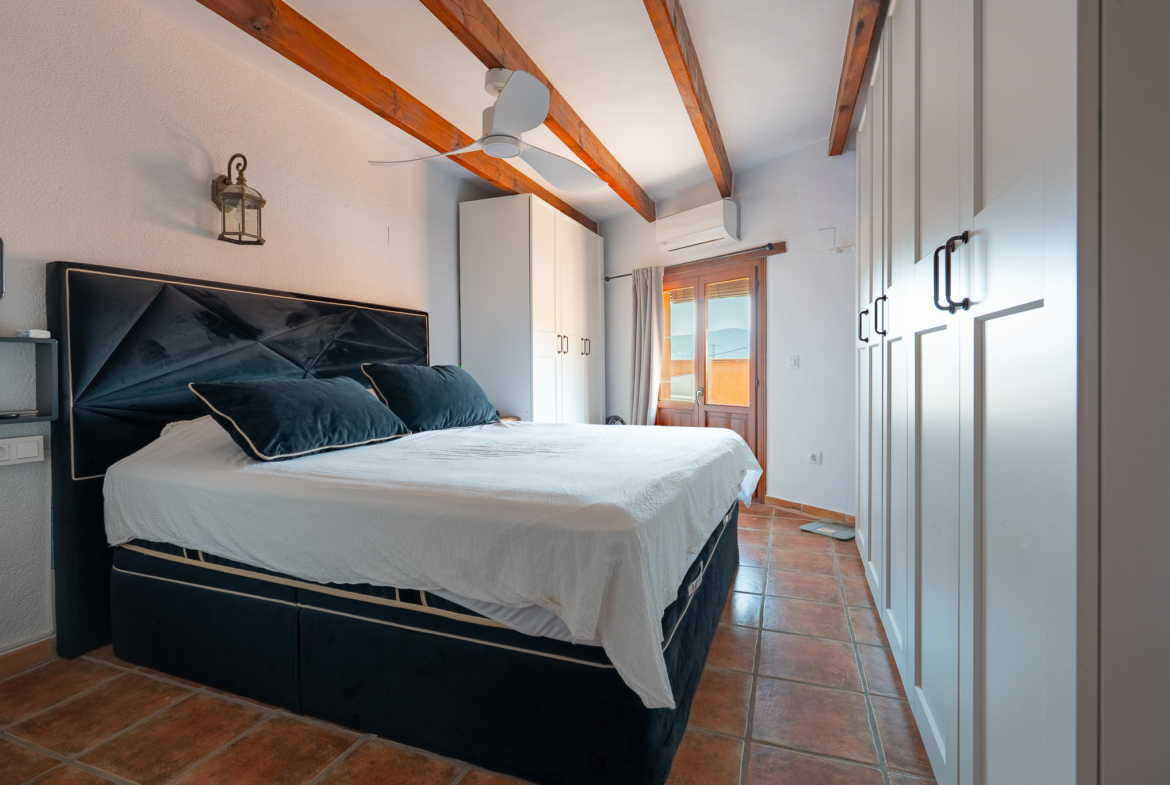 RE02-377620  commercial_premises à la vente à Sagra
