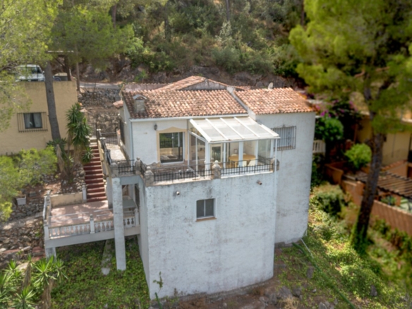 villa for sale in Parcent