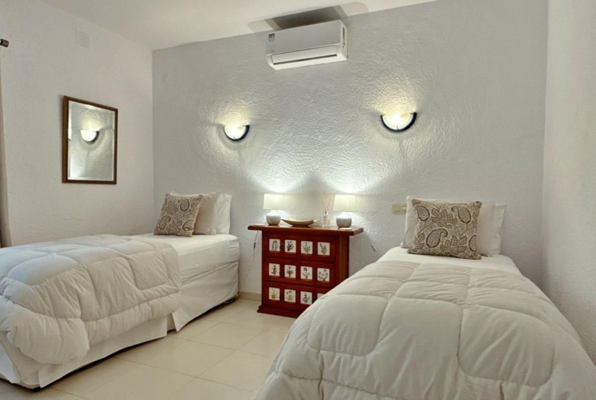 RE02-784904 villa zum verkauf in Moraira