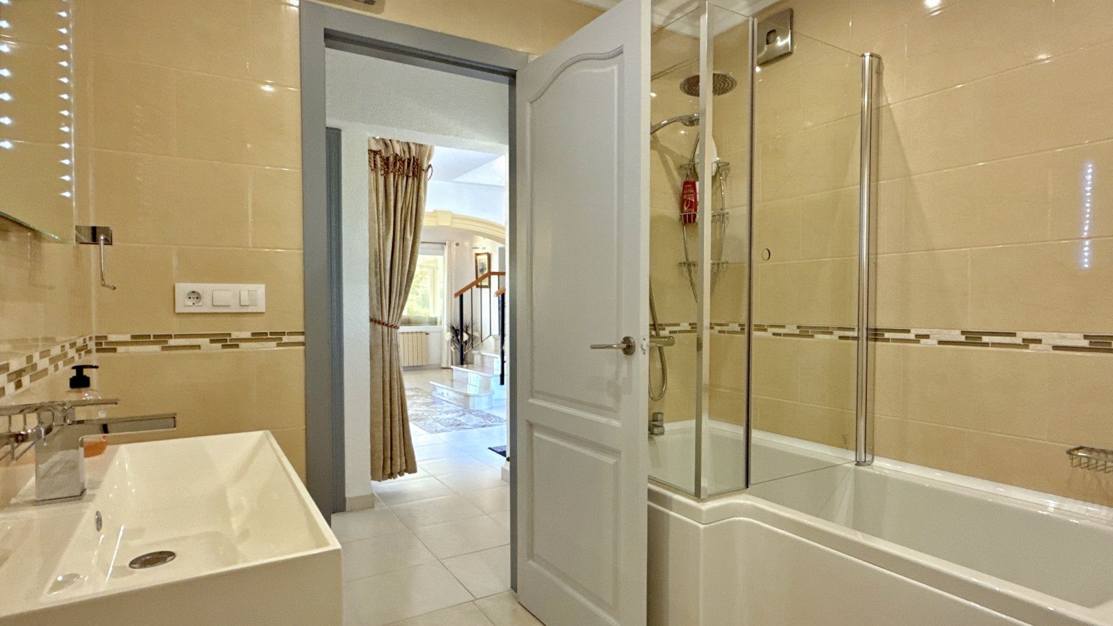 RE02-784904 villa zum verkauf in Moraira