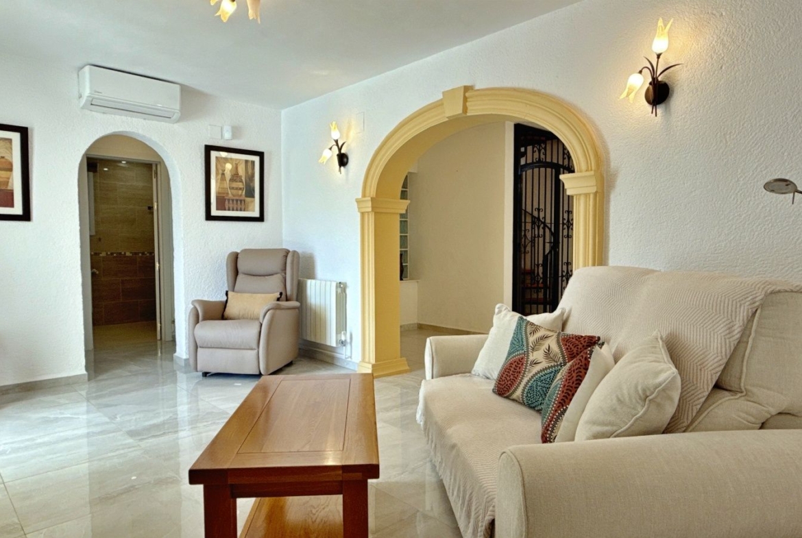 RE02-784904 villa zum verkauf in Moraira