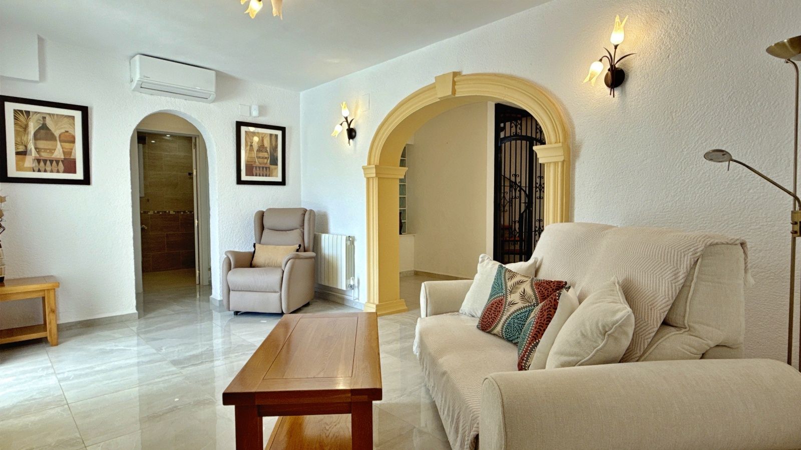 RE02-784904 villa zum verkauf in Moraira