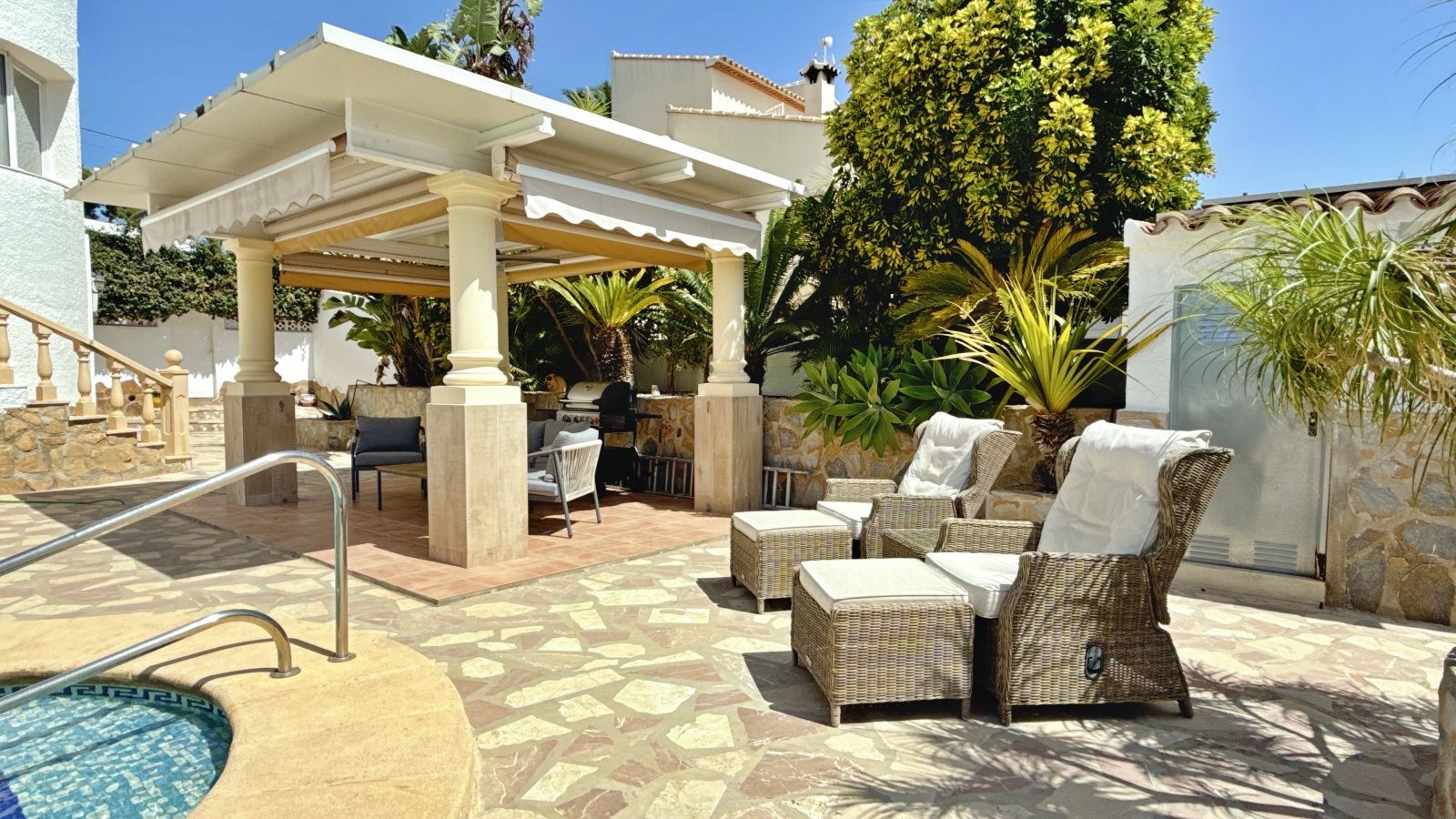 RE02-784904 villa zum verkauf in Moraira