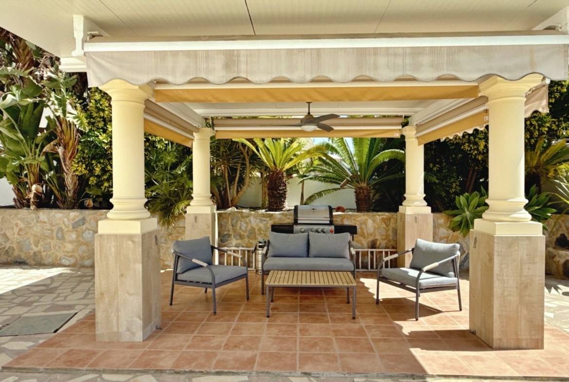 RE02-784904 villa zum verkauf in Moraira