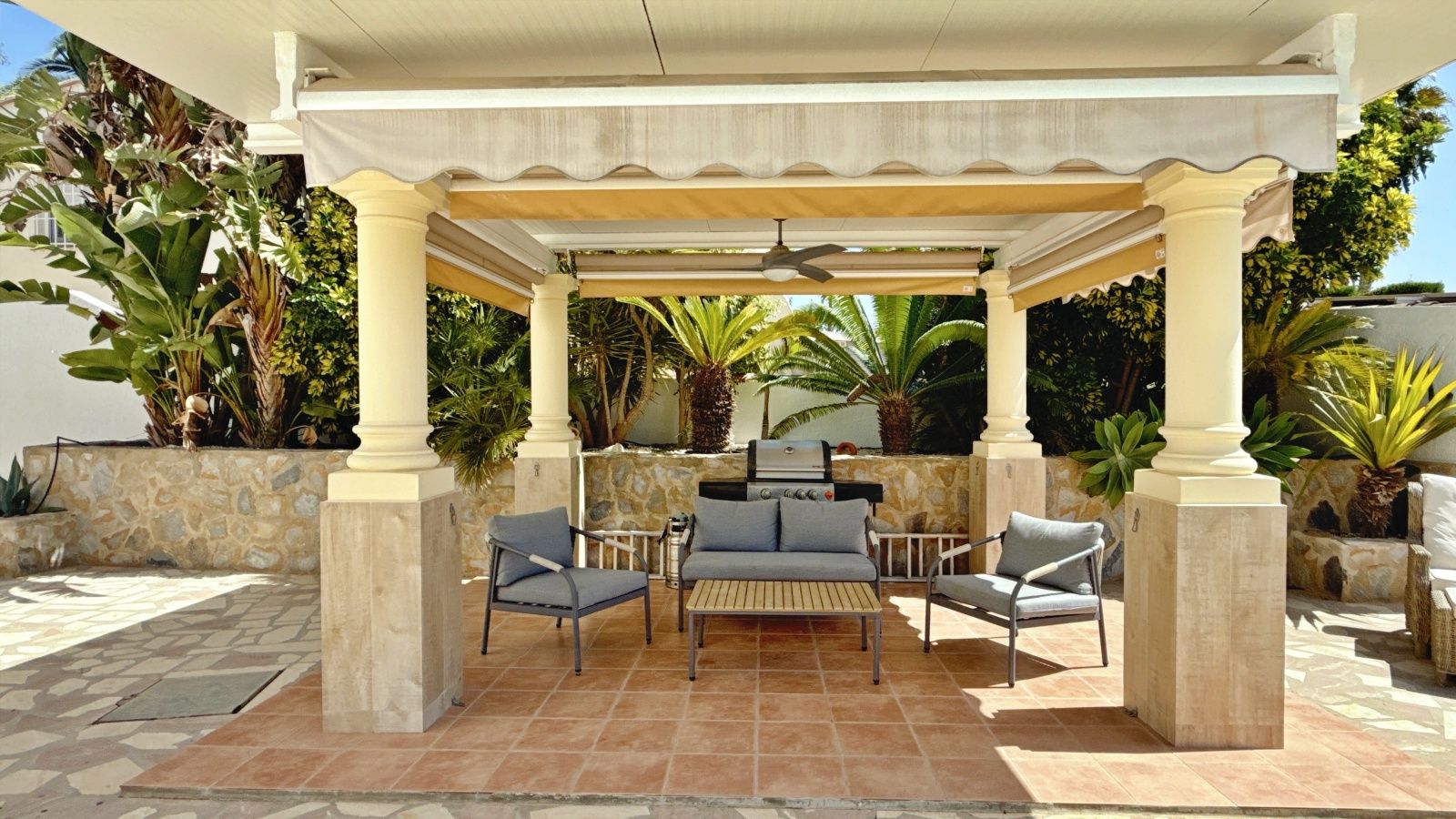 RE02-784904 villa zum verkauf in Moraira