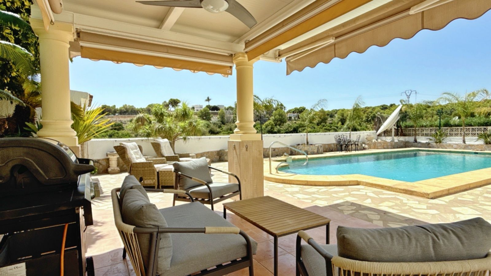 RE02-784904 villa zum verkauf in Moraira