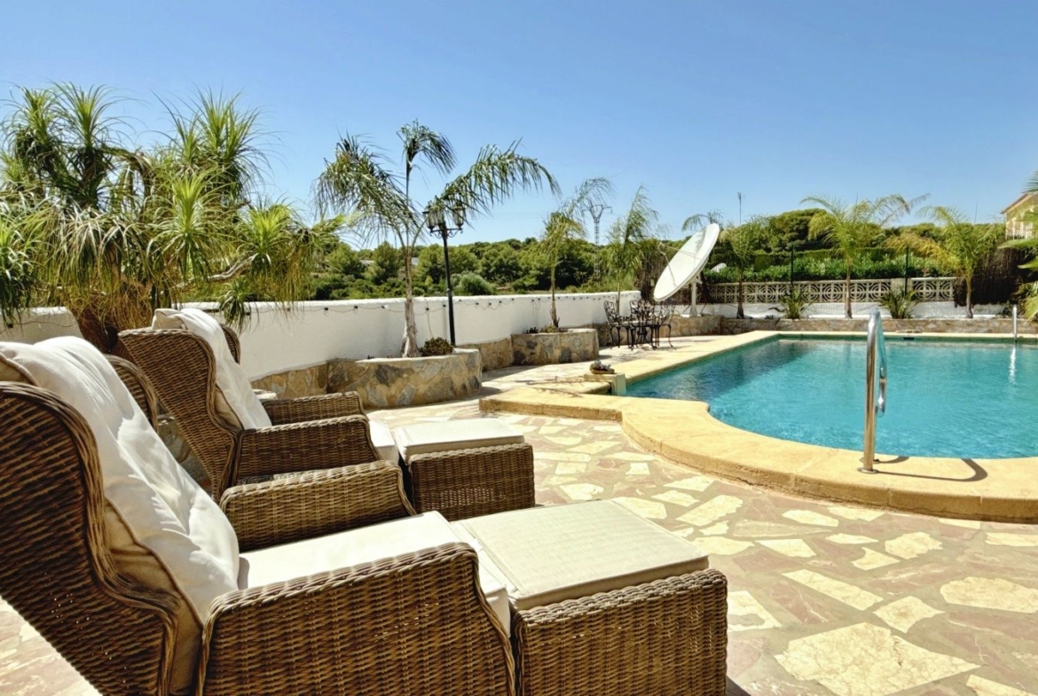 RE02-784904 villa zum verkauf in Moraira