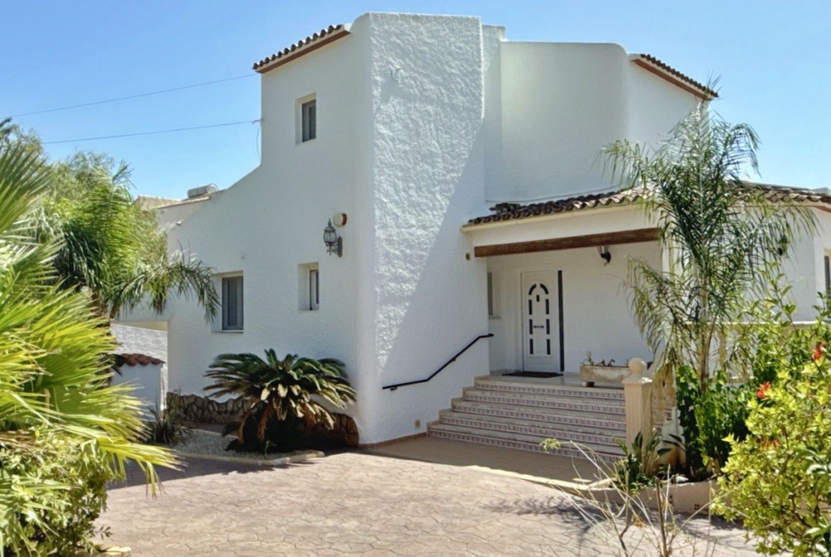RE02-784904 villa zum verkauf in Moraira