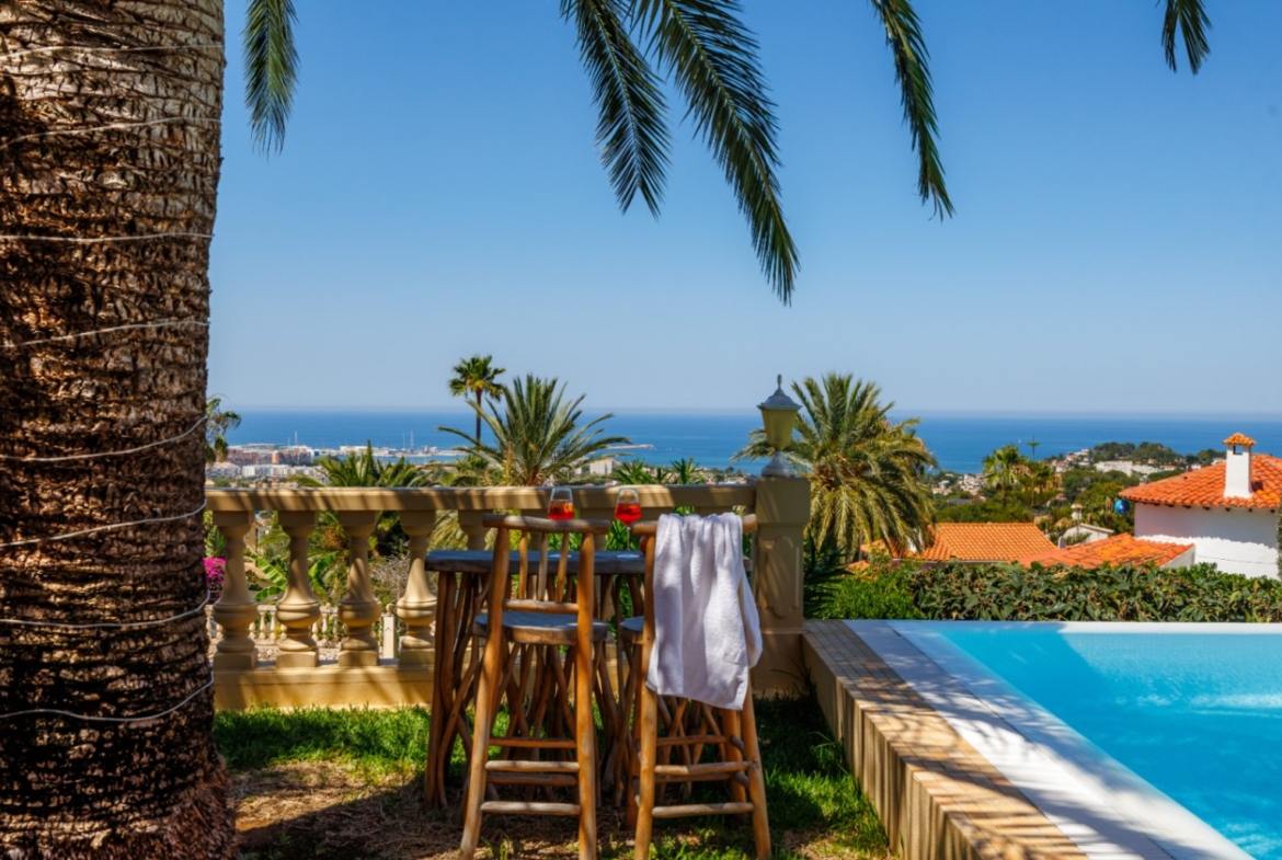 RE02-134204 villa for sale in Denia