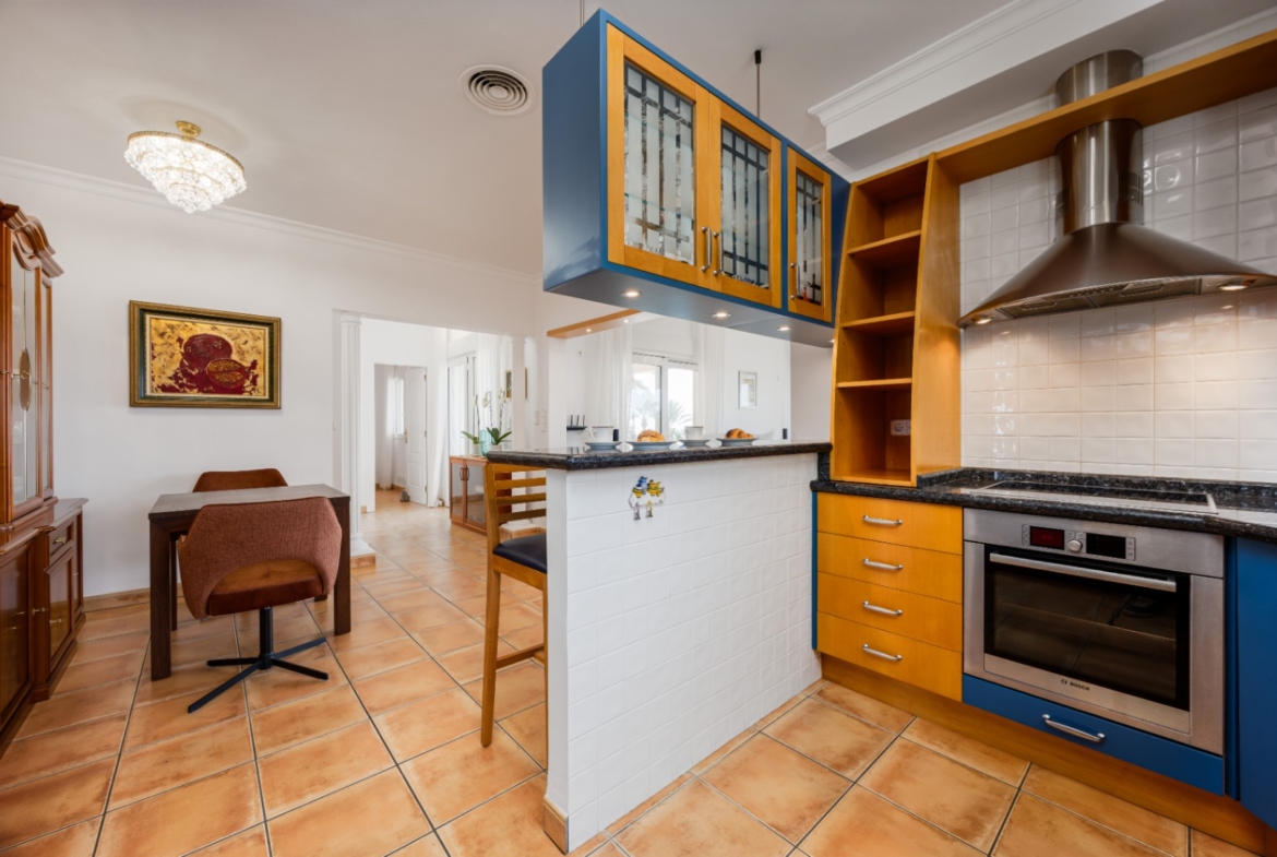 RE02-134204 villa for sale in Denia