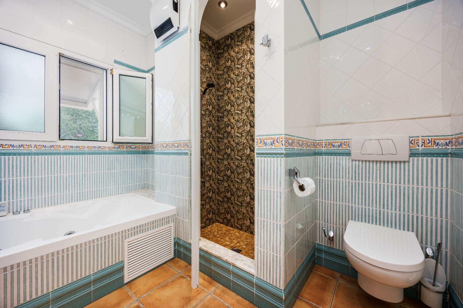RE02-134204 villa for sale in Denia