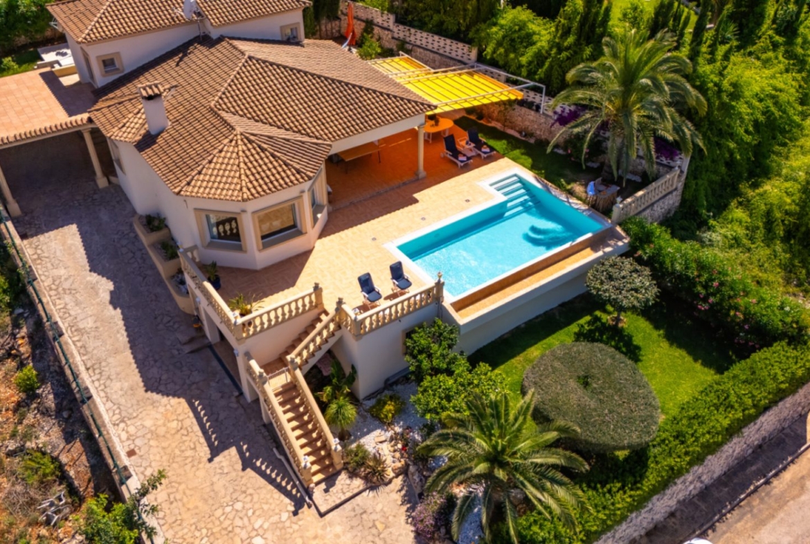 RE02-134204 villa for sale in Denia