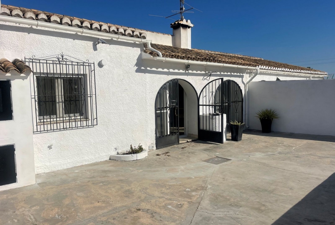 RE02-989084 villa zum verkauf in Teulada