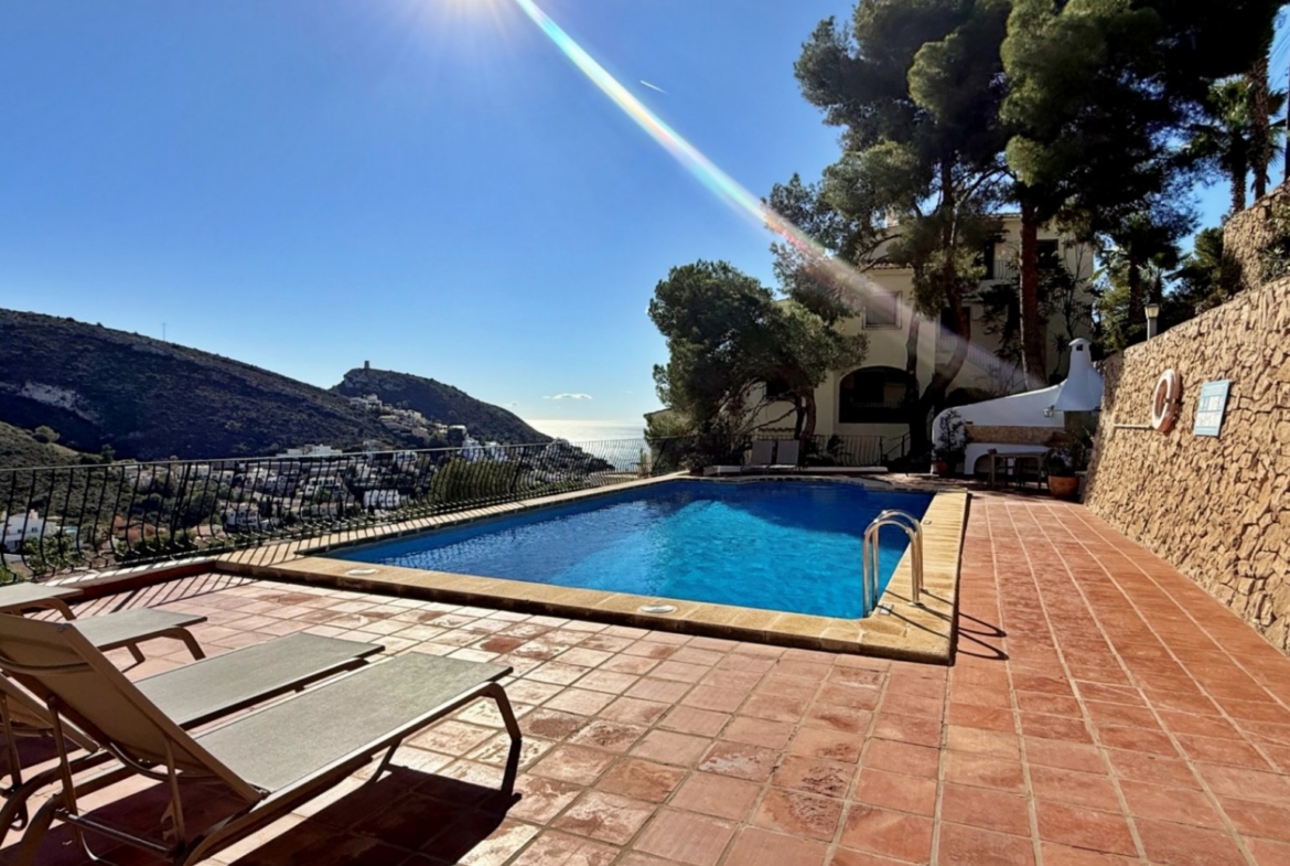RE02-920685  apartment à la vente à Moraira