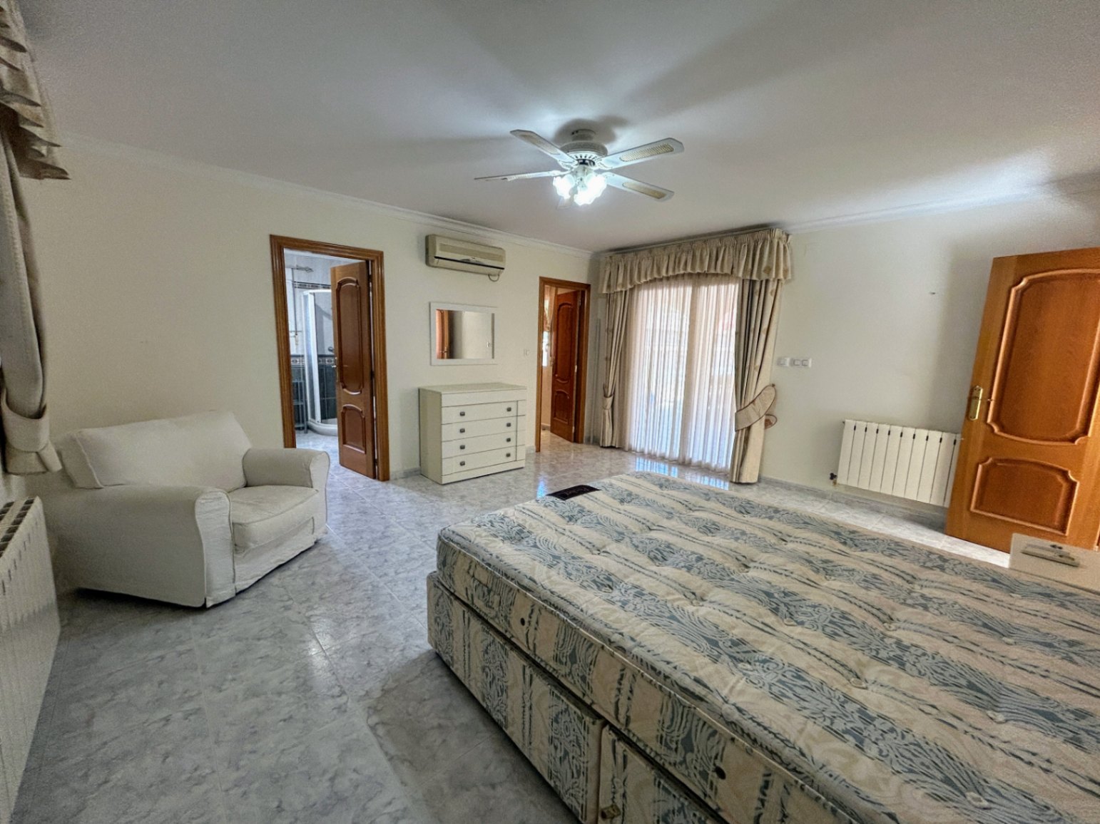 RE02-447952  villa à la vente à Jalón