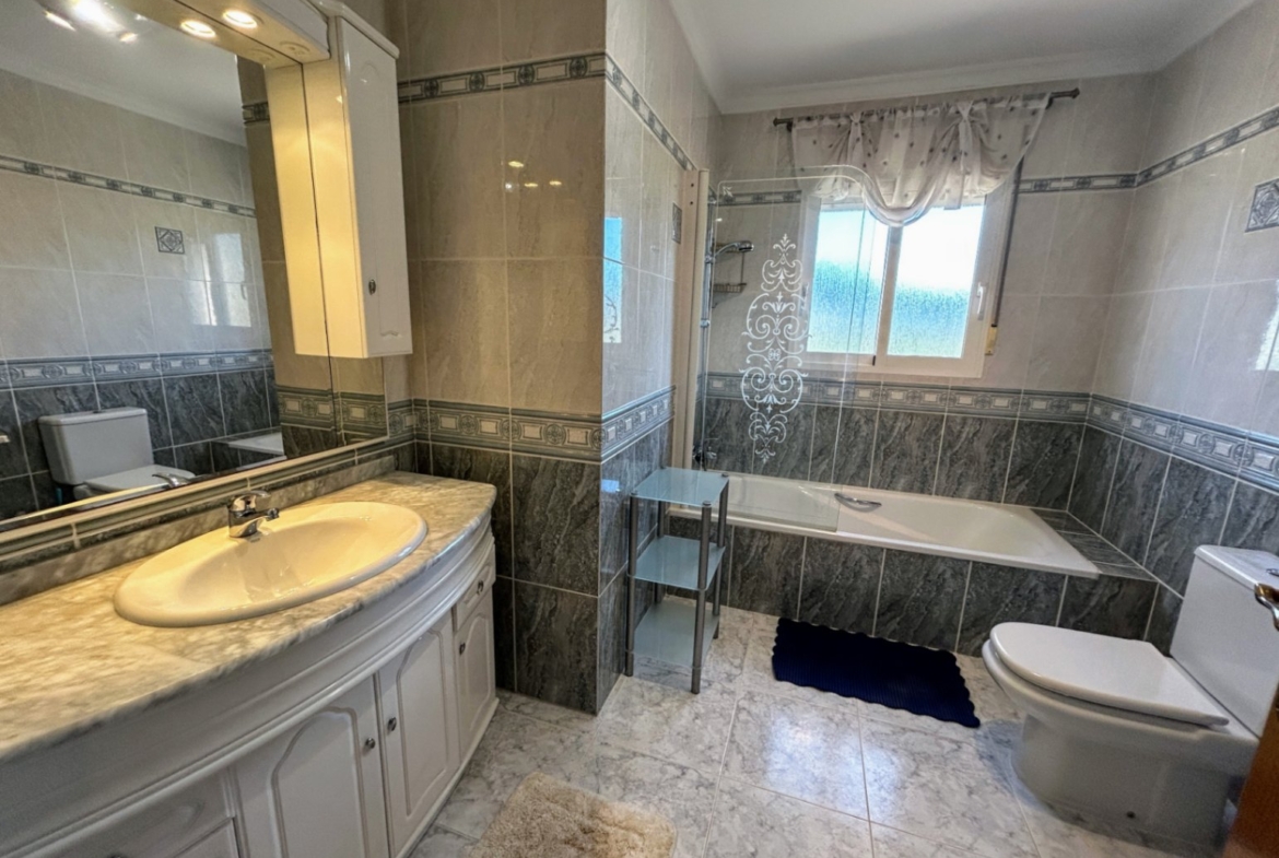 RE02-447952  villa à la vente à Jalón