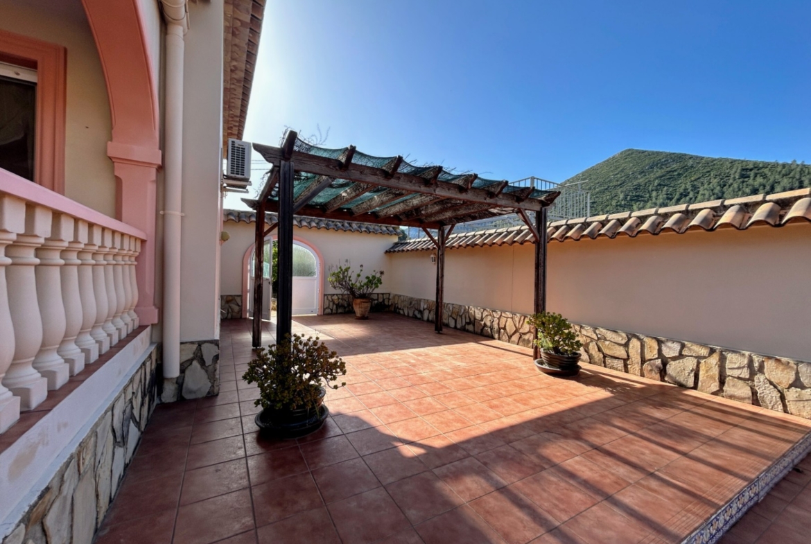 RE02-447952  villa à la vente à Jalón
