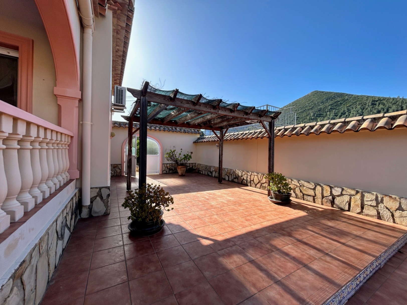RE02-447952  villa à la vente à Jalón