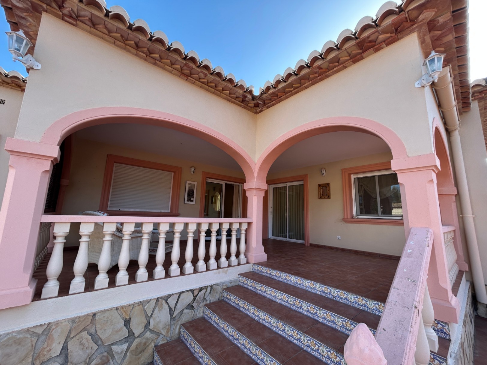 RE02-447952  villa à la vente à Jalón