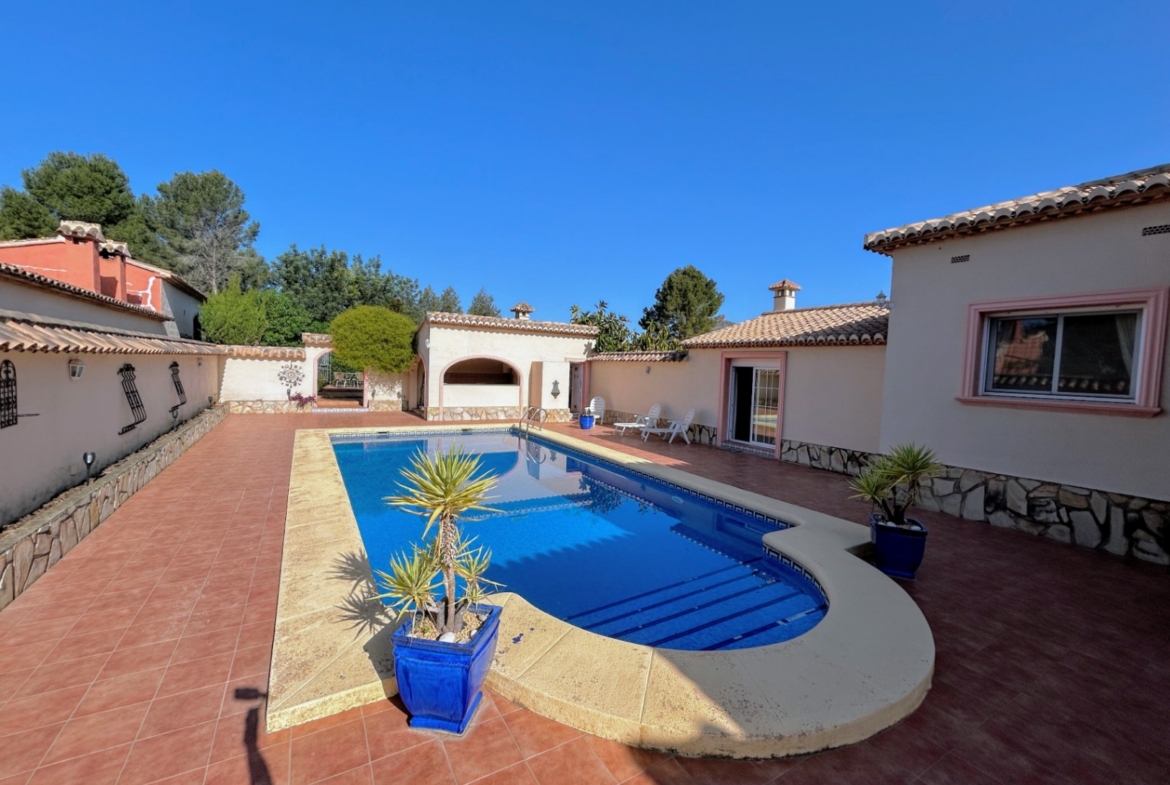 RE02-447952  villa à la vente à Jalón