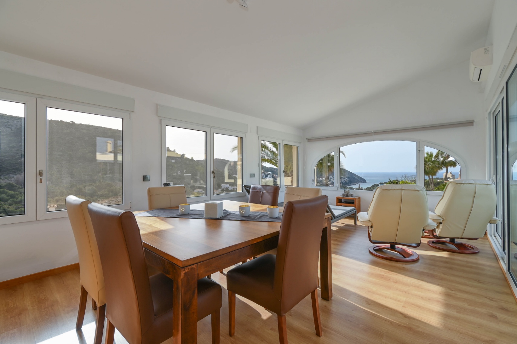 RE02-937934 villa zum verkauf in Moraira