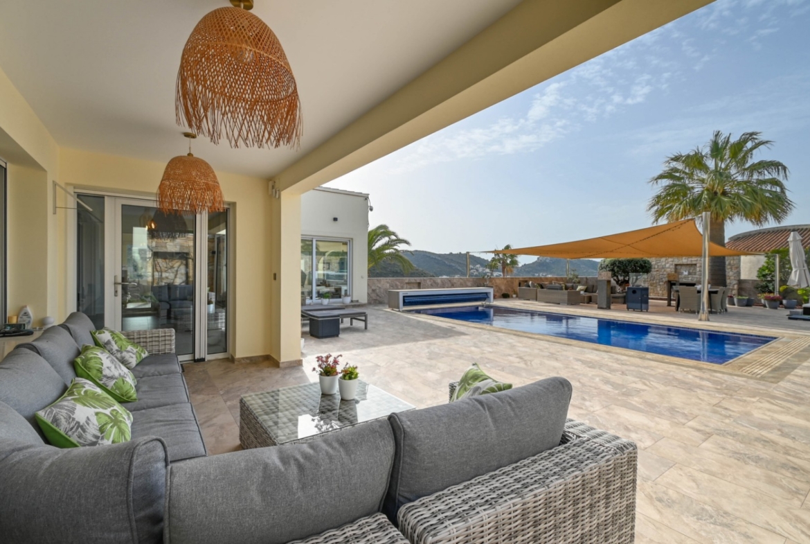 RE02-937934 villa zum verkauf in Moraira