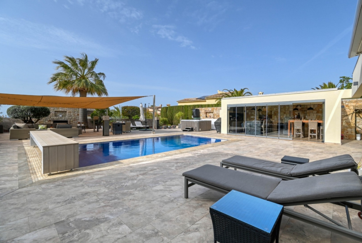 RE02-937934 villa zum verkauf in Moraira