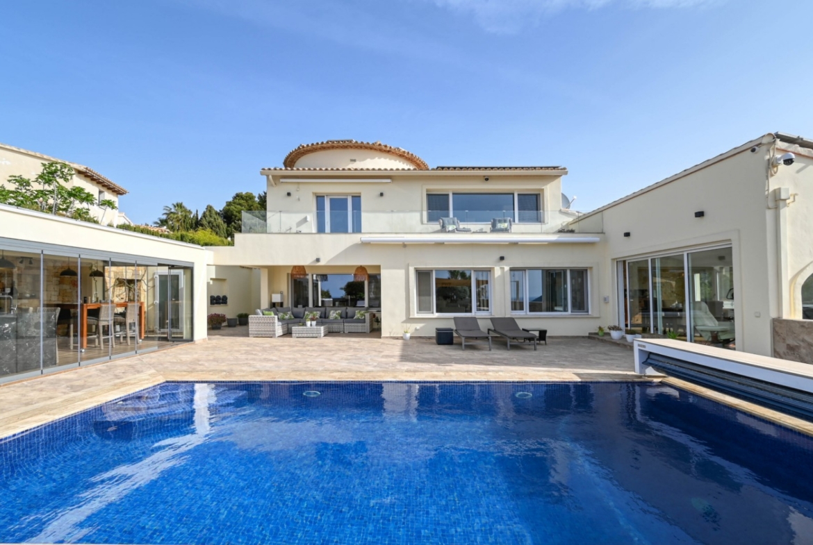 RE02-937934 villa zum verkauf in Moraira