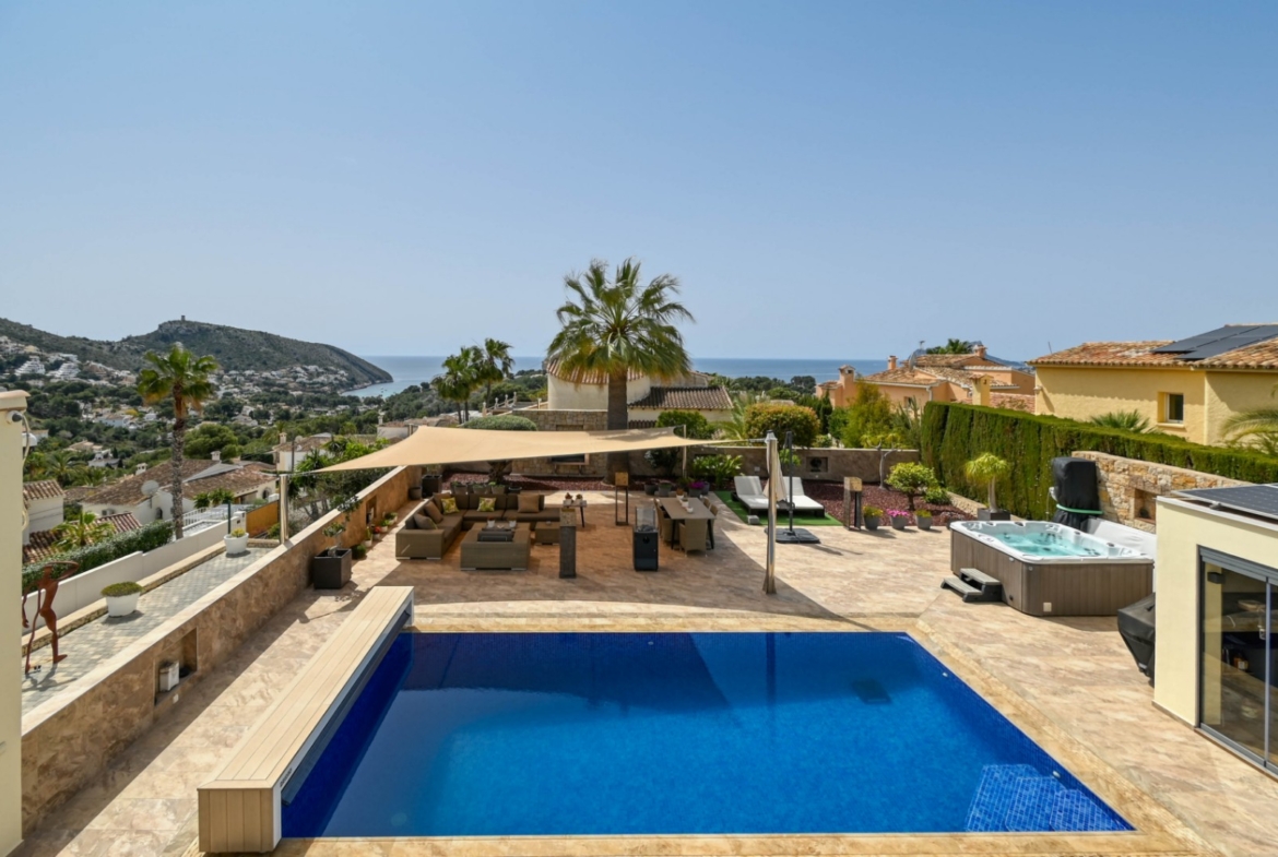RE02-937934 villa zum verkauf in Moraira