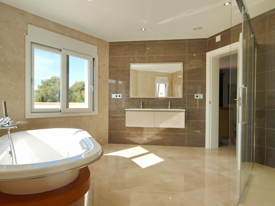 RE09-1I6EZCA Villa for sale in Benissa