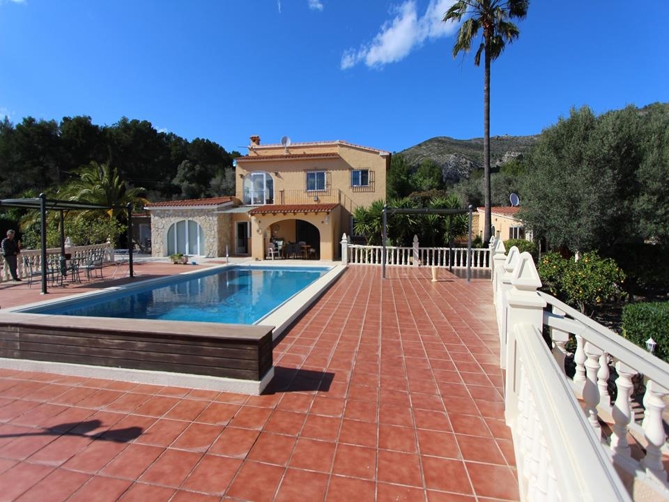 RE02-185180 villa for sale in Jalón