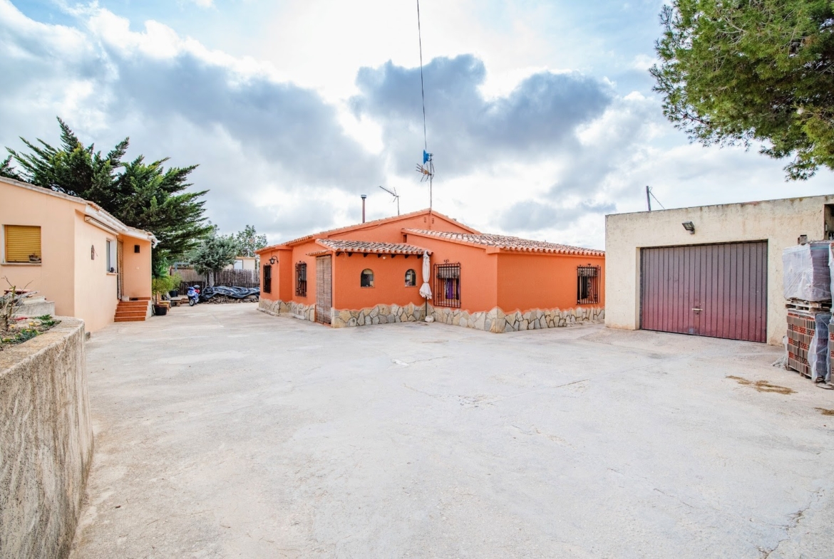 RE06-138KTVB Finca / Country Property zum verkauf in Benissa