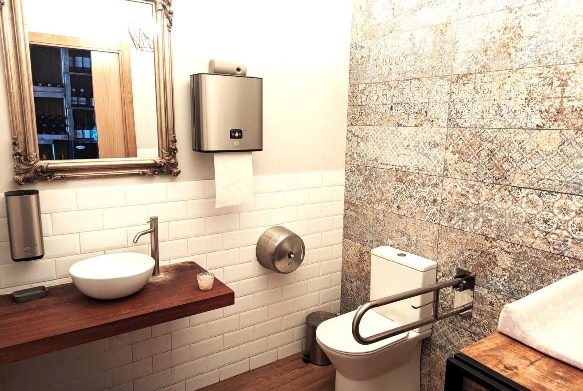 RE06-OBRO10 Local Commercial for sale in Moraira