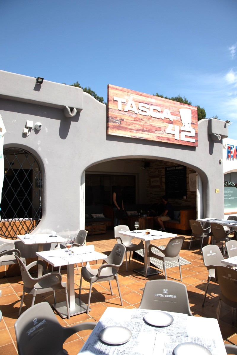 RE06-OBRO10 Local Commercial for sale in Moraira