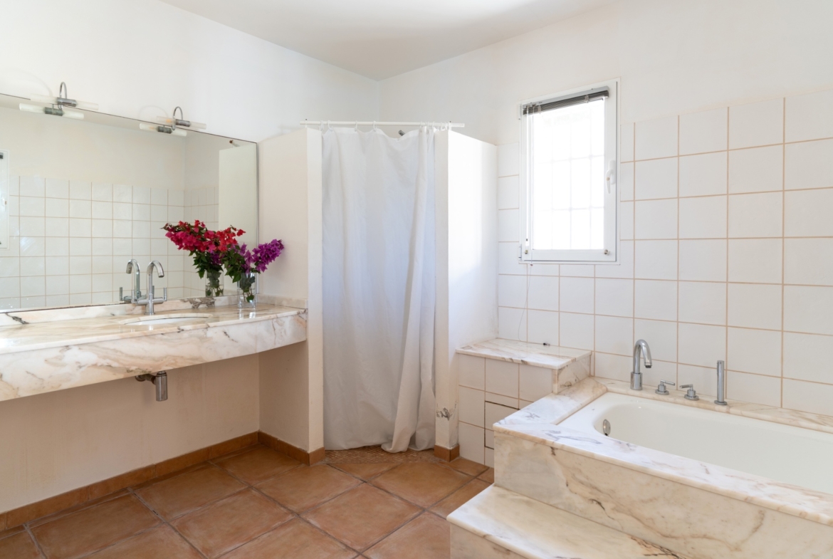 RE03-941740 Villa for sale in Moraira